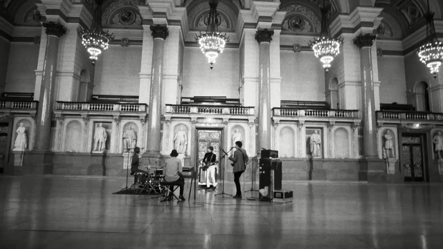 Video Reference: palace, building, residence, architecture, house, church, cathedral, religion, plaza, Person