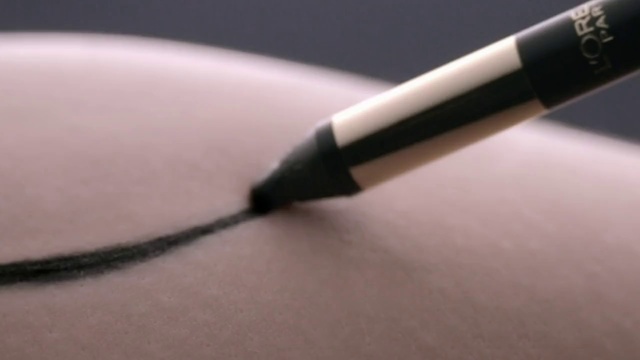 Video Reference: Pen, Material property, Eye liner, Office supplies, Cosmetics, Technology, Eyelash, Electronic device, Writing instrument accessory, Mascara