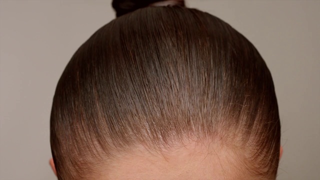 Video Reference: Hair, Hairstyle, Forehead, Chin, Eyebrow, Hair coloring, Brown hair, Long hair, Neck, Black hair