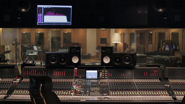 Video Reference: Mixing console, Loudspeaker, Audio equipment, Studio monitor, Studio, Recording studio, Audio engineer, Electronics, Electronic device, Technology