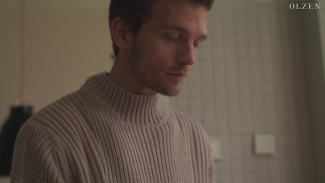 Video Reference: Hair, Face, Chin, Nose, Cheek, Forehead, Neck, Facial hair, Shoulder, Jaw