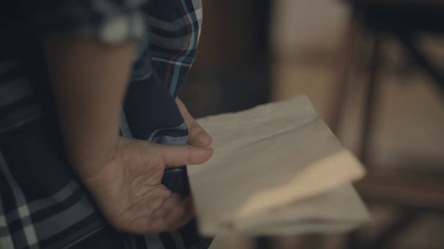 Video Reference: Hand, Wood, Finger, Paper