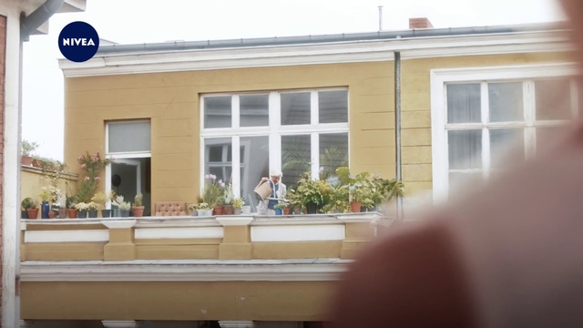 Video Reference: Property, Home, House, Building, Real estate, Window, Facade, Room, Roof, Sash window