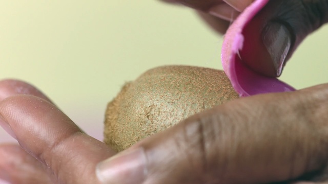 Video Reference: finger, hand, nail