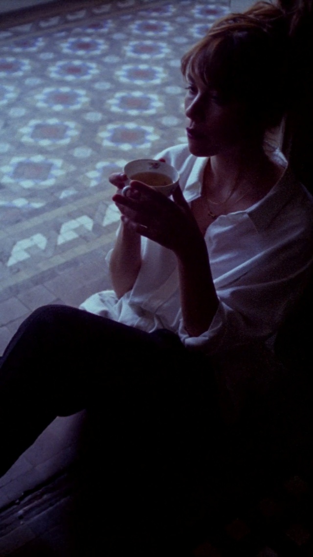 Video Reference: purple, darkness, girl, light, mouth, midnight