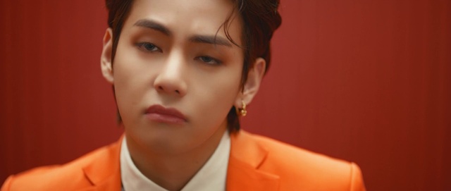Video Reference: Forehead, Nose, Skin, Lip, Chin, Eyebrow, Eyelash, Neck, Ear, Jaw