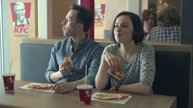 Video Reference: Conversation, Interaction, Eating, Restaurant, Meal, Sitting, Food, Person