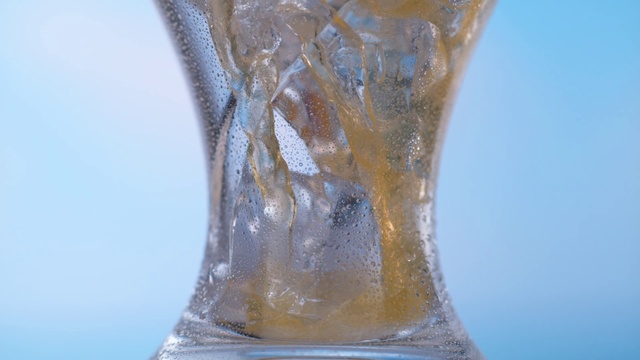Video Reference: Glass, Transparent material, Vase, Artifact