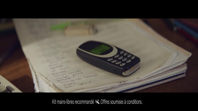 Video Reference: Gadget, Feature phone, Electronic device, Mobile phone, Portable communications device, Communication Device, Technology, Text, Telephony, Telephone