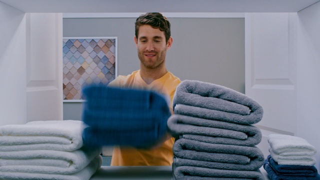 Video Reference: Blue, Towel, Room, Textile, Linens, Arm, Muscle, Neck, Sitting, Wool, Person