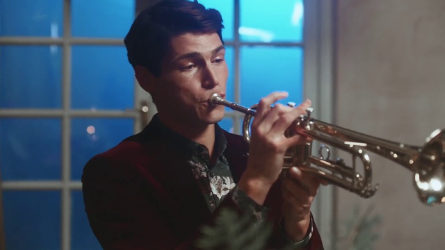 Video Reference: Music, Musical instrument, Wind instrument, Brass instrument, Trumpeter, Flautist, Musician, Music artist, Trumpet, Woodwind instrument