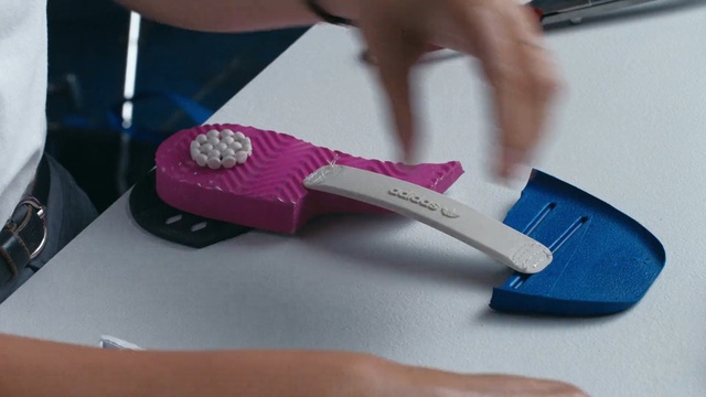 Video Reference: Footwear, Pink, Shoe, Leg, Nail, Material property, Foot, Magenta