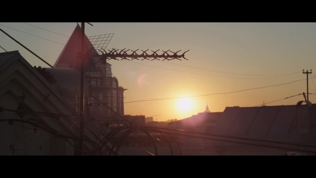 Video Reference: sky, sunrise, dawn, sunset, morning, sun, evening, atmosphere, dusk, sunlight
