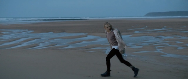 Video Reference: sea, ocean, beach, sky, vacation, sand, shore, horizon, coast, water