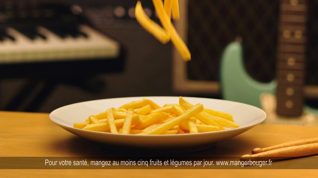 Video Reference: french fries, dish, junk food, food, cuisine, side dish, fast food, kids meal, breakfast, vegetarian food, Person