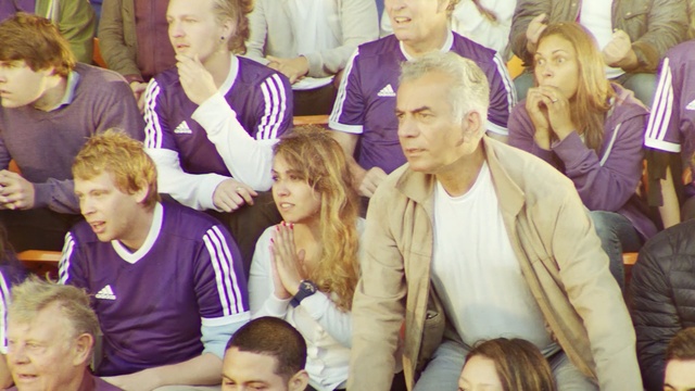 Video Reference: social group, community, girl, audience, crowd, student, senior citizen, fun, child, team, Person