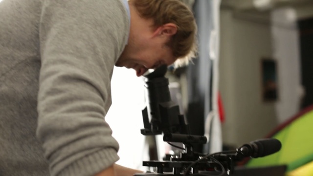 Video Reference: Scientific instrument, Arm, Photography, Cameras & optics, Optical instrument, Bicycle part