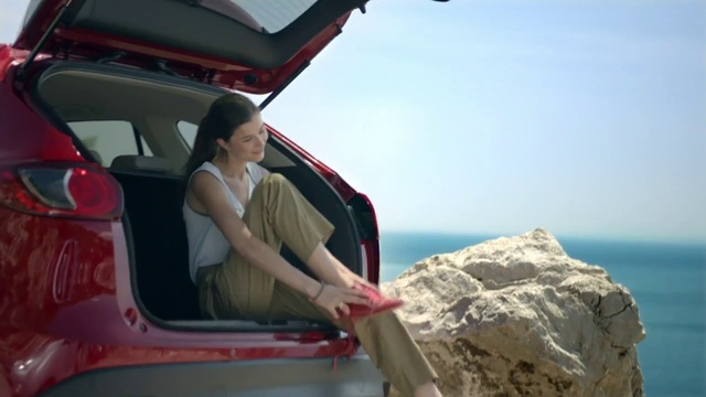 Video Reference: Vehicle door, Vehicle, Car, Travel, Vacation, Automotive exterior, City car, Family car, Leisure