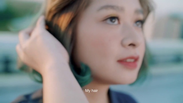 Video Reference: Face, Hair, Eyebrow, Skin, Cheek, Nose, Chin, Ear, Lip, Beauty