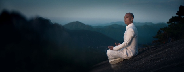 Video Reference: Sitting, Photograph, Nature, Sky, Atmospheric phenomenon, Cloud, Mountainous landforms, Horizon, Atmosphere, Standing