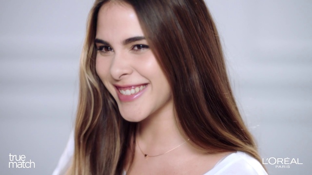 Video Reference: Hair, Face, Hairstyle, Eyebrow, Hair coloring, Chin, Brown hair, Lip, Beauty, Long hair