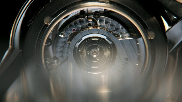 Video Reference: Wheel, Tire, Automotive tire, Auto part, Automotive wheel system, Rim, Circle, Tire care, Hubcap, Metal