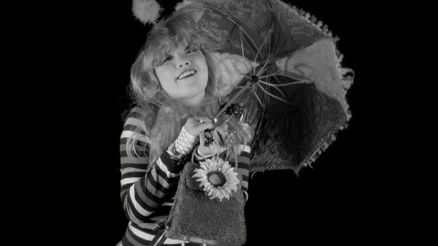 Video Reference: Photograph, White, Black, Black-and-white, Monochrome photography, Monochrome, Photography, Smile, Portrait, Human, Person