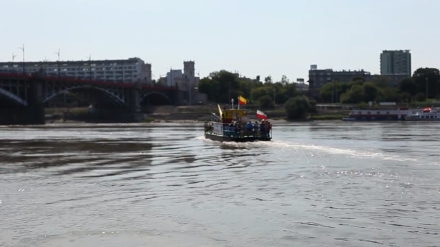 Video Reference: Water transportation, Waterway, Vehicle, River, Boat, Watercraft, Channel, Water, Tugboat, Bank