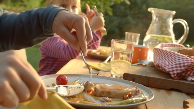 Video Reference: Meal, Food, Dish, Cuisine, Brunch, Lunch, Seafood, Eating, Breakfast, Recipe