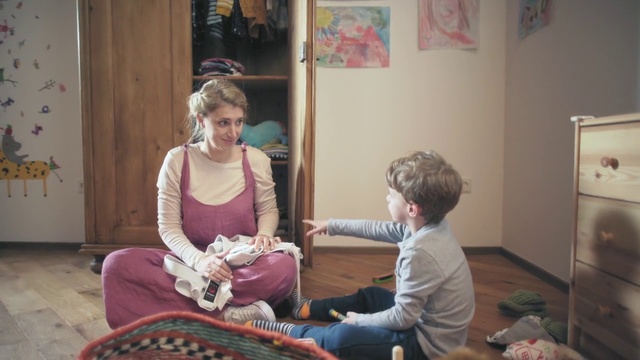 Video Reference: Sitting, Child