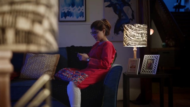 Video Reference: blue, sitting, girl, fun