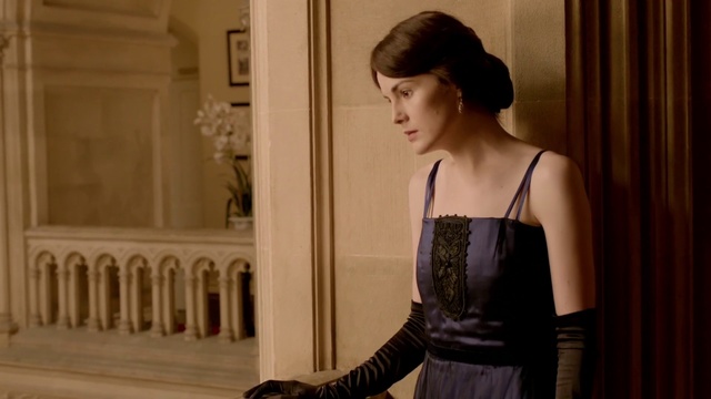 Video Reference: Lady, Shoulder, Dress, Room, Photography, Long hair, Waist, Black hair