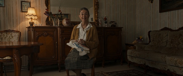 Video Reference: tourist attraction, screenshot, girl, Person