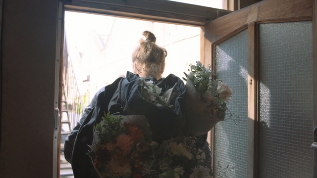 Video Reference: window, house, tree