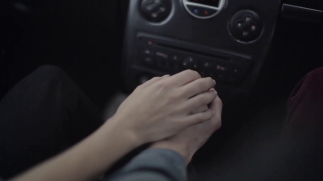 Video Reference: Automotive design, Vehicle, Car, Center console, Hand, Auto part, Driving, Supercar, Subcompact car, Hot hatch