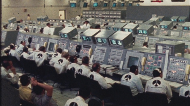 Video Reference: Crowd, Room, Event