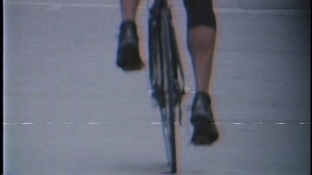 Video Reference: Leg, Footwear, Human leg, Knee, Ankle, Joint, Human body, Thigh, High heels, Shoe