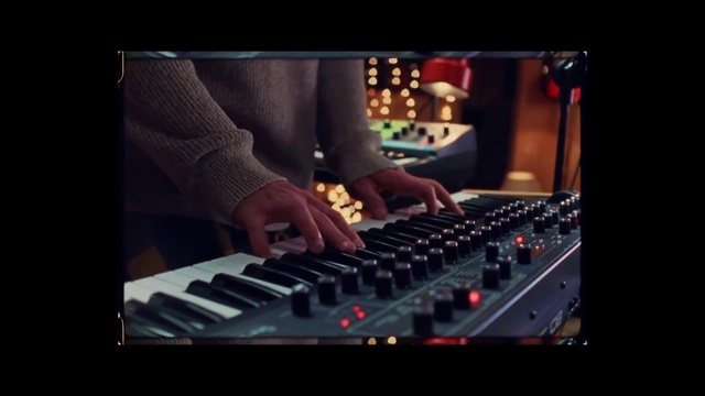 Video Reference: Musical instrument, Electronic instrument, Keyboard, Electronic device, Technology, Synthesizer, Musical keyboard, Digital piano, Electronic keyboard, Music