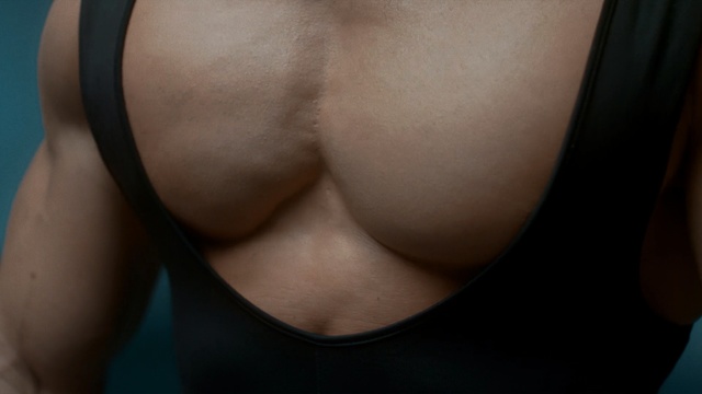 Video Reference: chin, shoulder, close up, chest, brassiere, abdomen, active undergarment, muscle, neck, joint