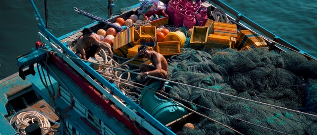 Video Reference: Water transportation, Fishing vessel, Fishing, Fishing net, Vehicle, Recreation, Boats and boating--Equipment and supplies, Boat, Harbor, Leisure