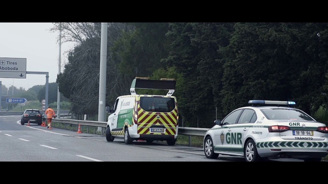 Video Reference: Land vehicle, Vehicle, Car, Police car, Mode of transport, Transport, Law enforcement, Personal luxury car, Police, Mid-size car