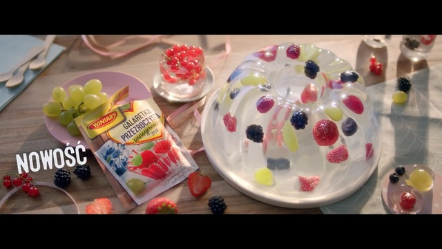 Video Reference: Food, Sweetness, Dessert, Cuisine, Birthday cake, Frozen dessert, Cake decorating, Sugar paste, Icing, Fruit