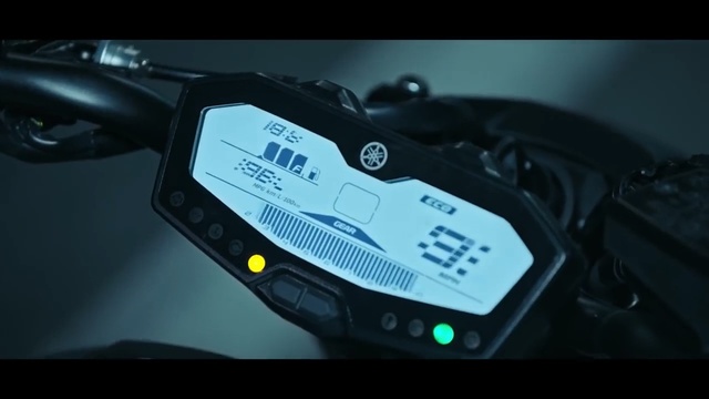 Video Reference: Auto part, Technology, Electronic device, Speedometer, Person