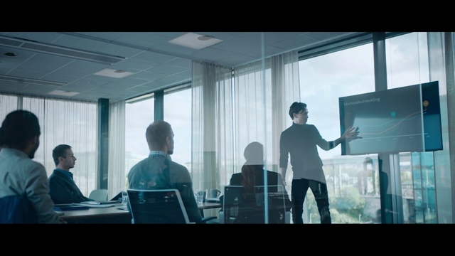 Video Reference: Sitting, Job, White-collar worker, Presentation, Conversation, Screenshot, Office, Person