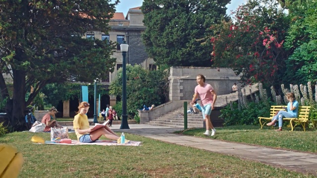 Video Reference: Public space, Leisure, Recreation, Summer, Grass, Park, Playground, Neighbourhood, Fun, Games