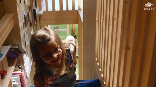 Video Reference: Snapshot, Fun, Wood, Room, House, Design, Textile, Long hair, Window, Smile