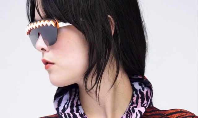 Video Reference: Eyewear, Hair, Face, Glasses, Sunglasses, Hairstyle, Chin, Cool, Black hair, Beauty