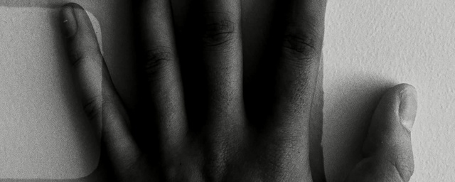 Video Reference: Black, White, Hand, Skin, Black-and-white, Close-up, Monochrome, Finger, Monochrome photography, Joint, Person, Indoor, Holding, Man, Feet, Tattoo, Phone, Woman, Brushing, Black and white, Nude, Blur