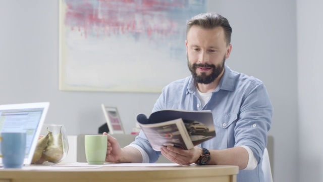 Video Reference: Room, Sitting, Facial hair