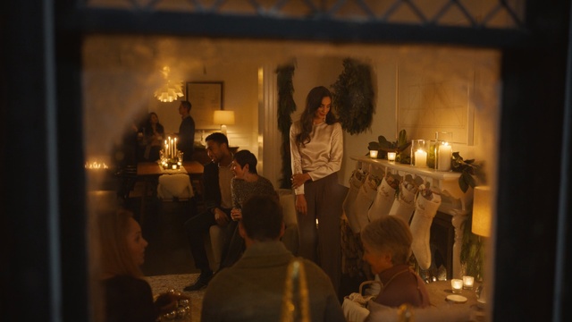 Video Reference: Event, Fun, Room, Ceremony, Night, House, Tourist attraction, Crowd